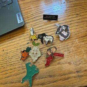Set of 8 funky Enamel Pins